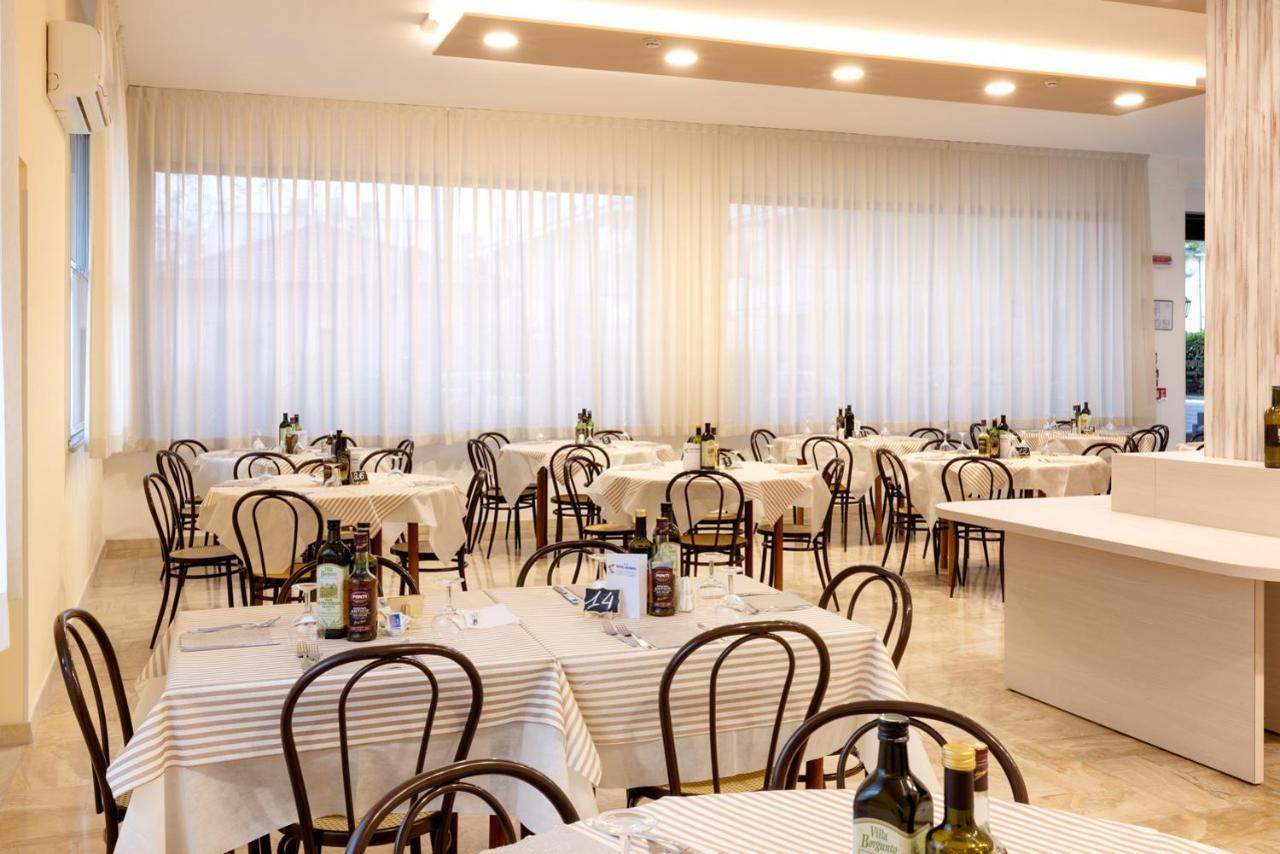Hotel Giordo Rimini Exteriör bild
