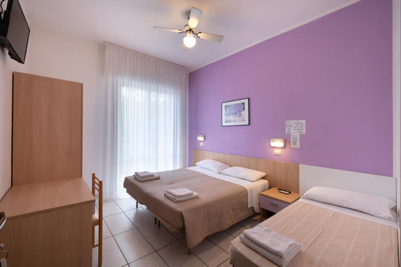 Hotel Giordo Rimini Exteriör bild