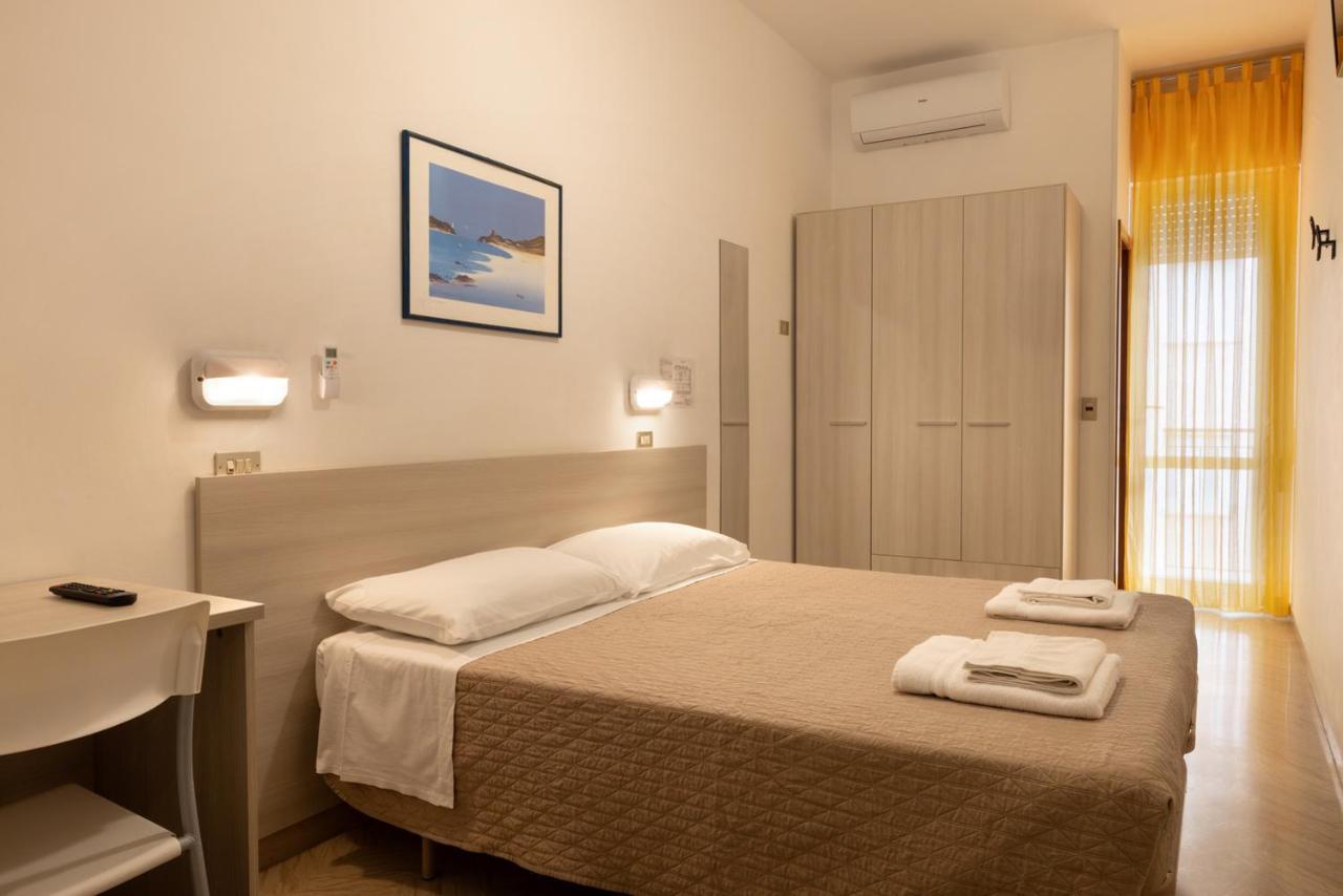 Hotel Giordo Rimini Exteriör bild