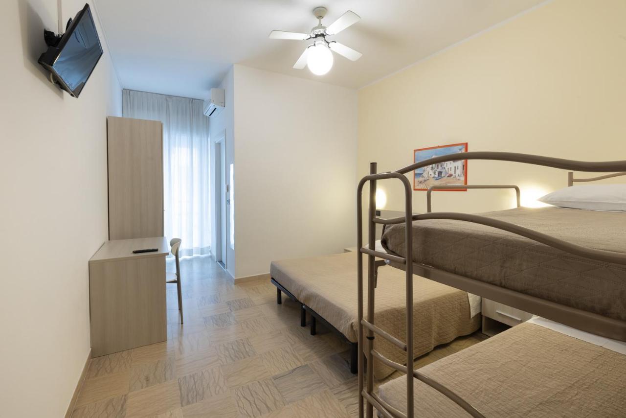 Hotel Giordo Rimini Exteriör bild