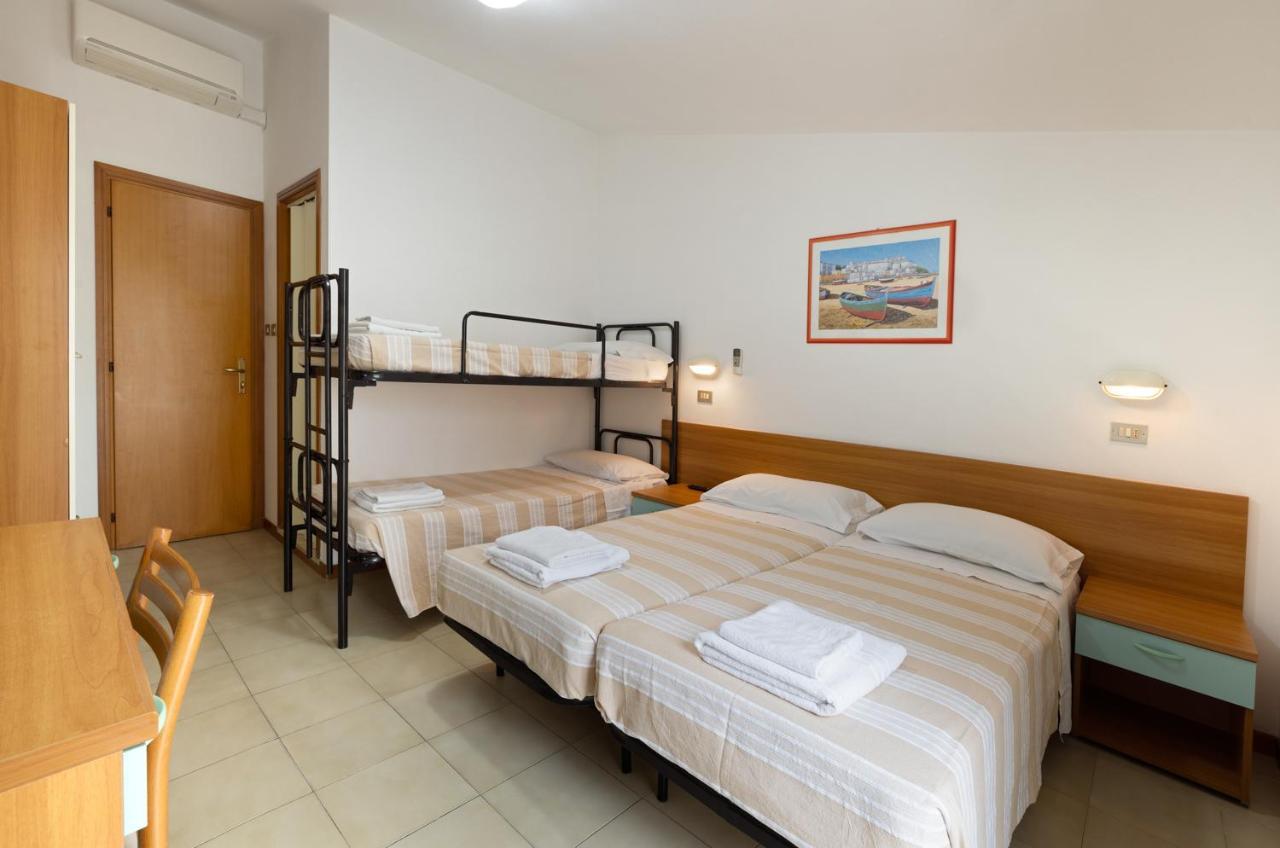 Hotel Giordo Rimini Exteriör bild