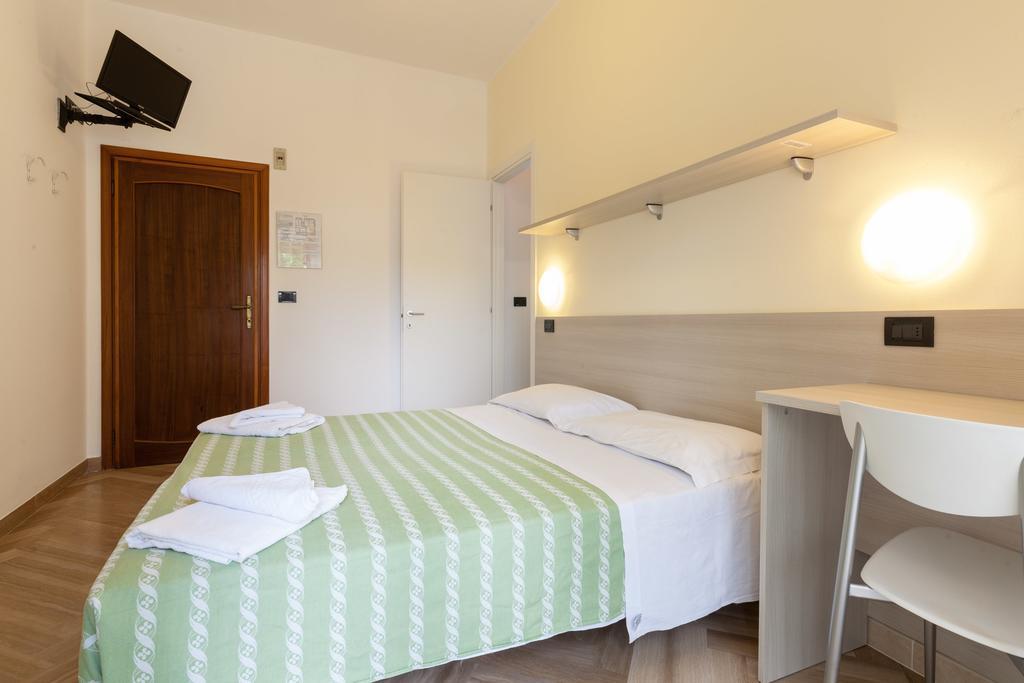 Hotel Giordo Rimini Exteriör bild